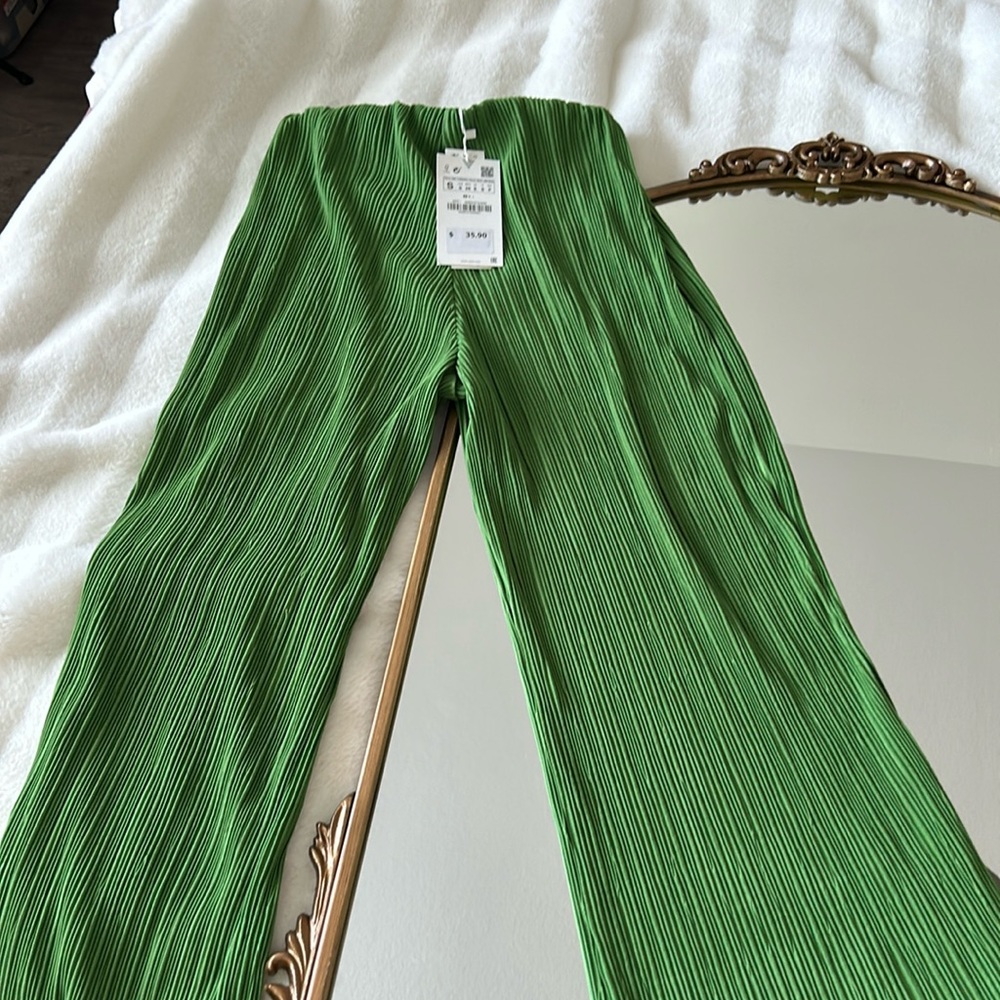 Zara Green Pleated Pants